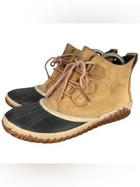 Sorel Out N About Boots Women Sz 9 Waterproof Ankle NL3069-286 Leather Upper